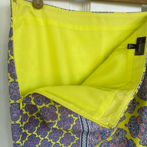 NWOT Limited Pencil Skirt - Picture 5 of 9